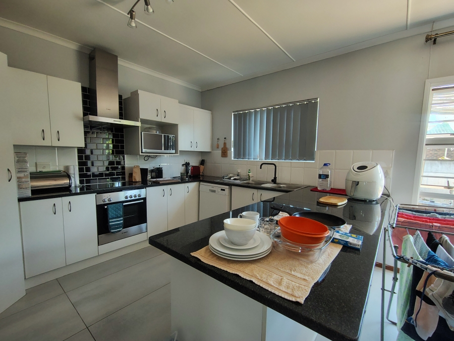 2 Bedroom Property for Sale in Abbotsford Eastern Cape